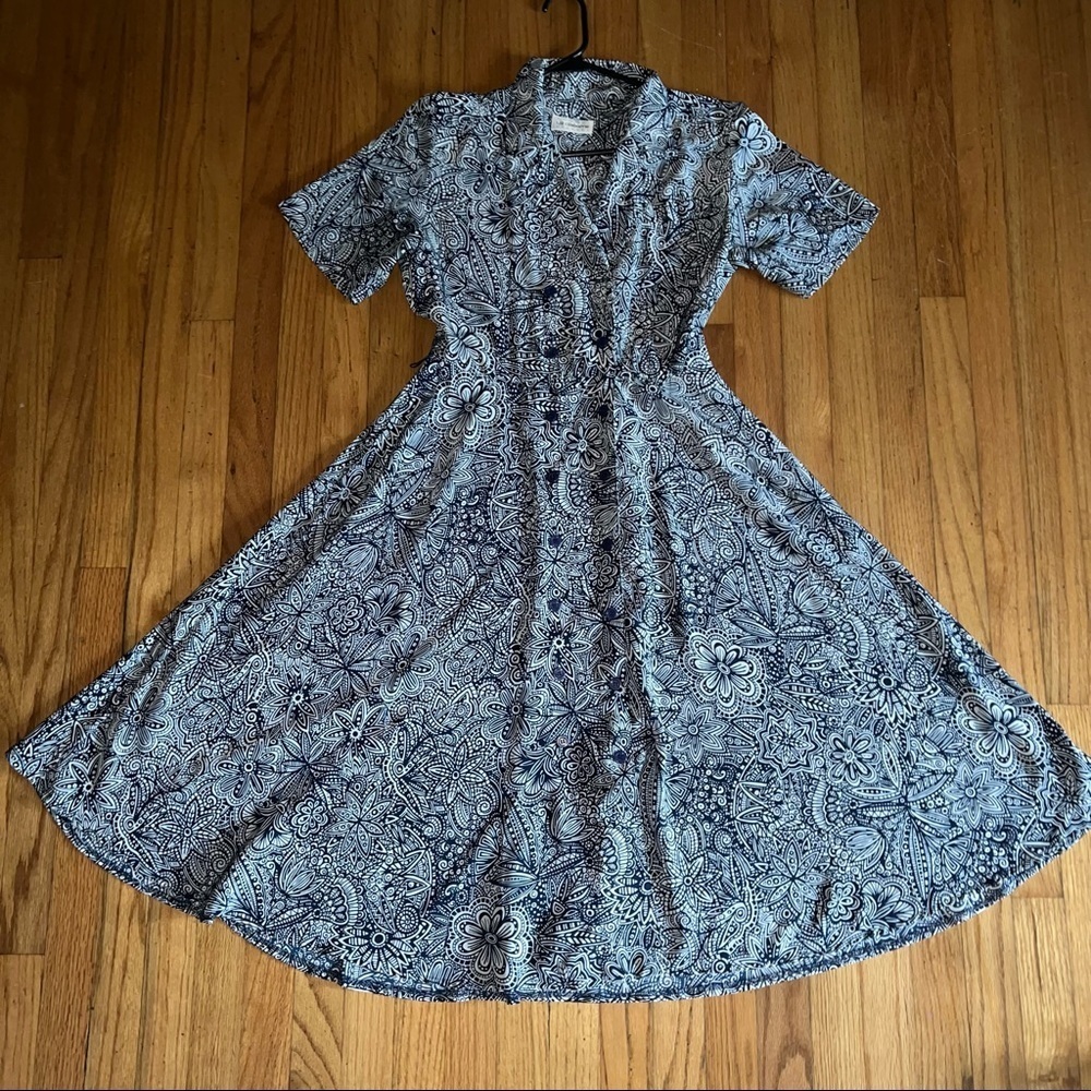 Vintage Paisley Print teachers dress from Liz Claiborne - Picture 2 of 9